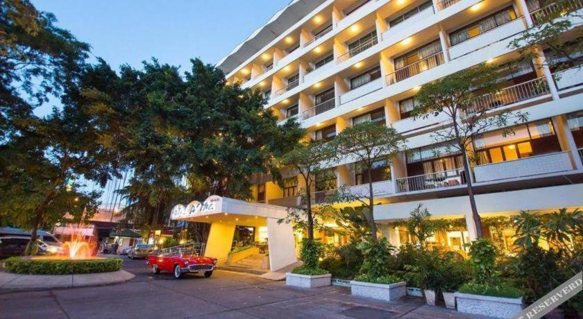 Hotel De Moc Банкок Екстериор снимка
